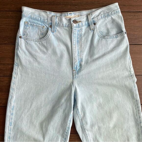 Levi's High-Waisted Straight Jeans Light Wash Size 30x29 - Picture 5 of 14